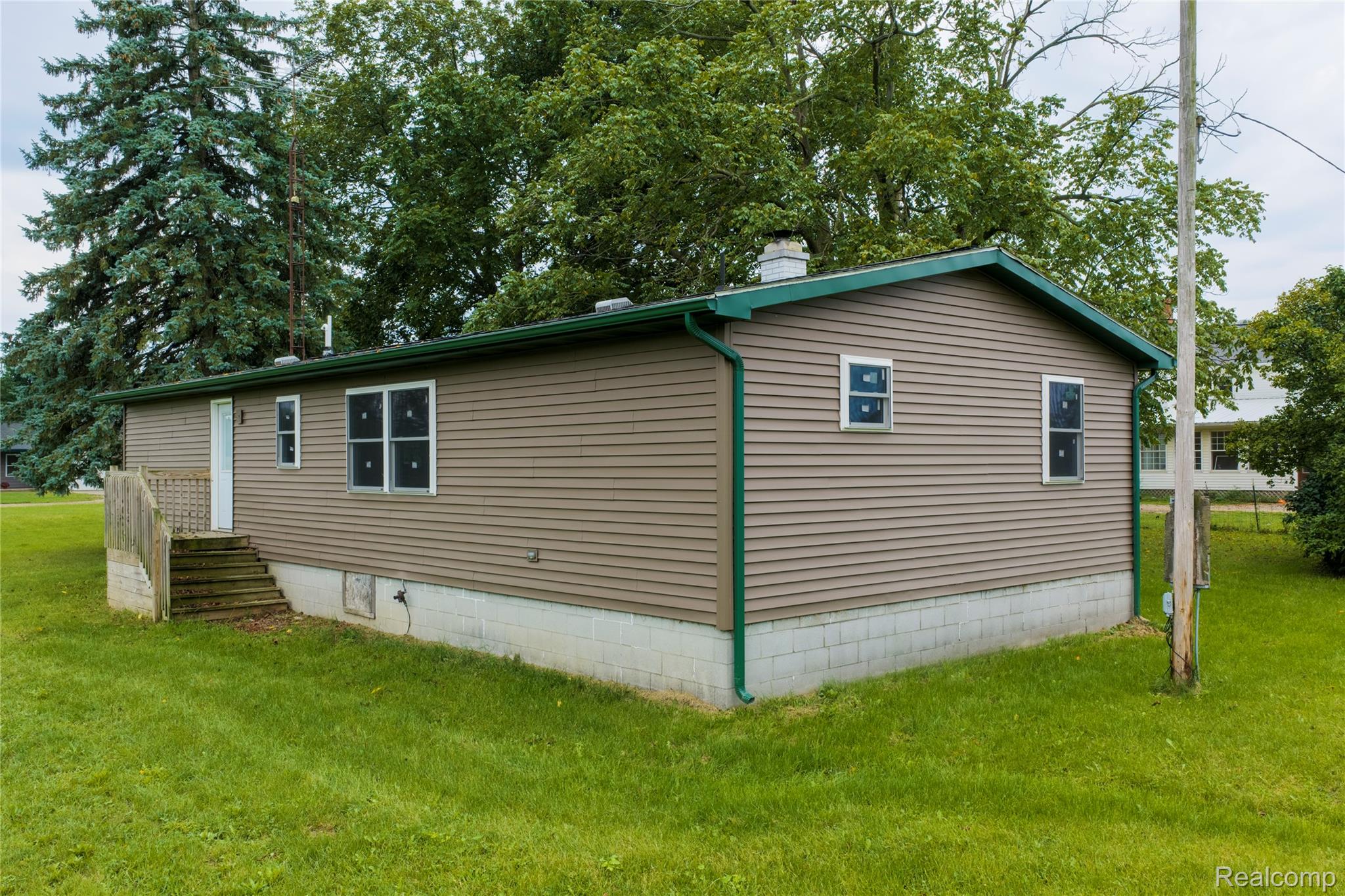 10580 Grover Road Reading, MI 49274 - Photo 14 of 25 22 Reading House 4.jpg