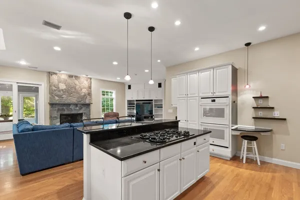 $1,599,000 | 2 New Meadow Lane, Topsfield, MA 01983