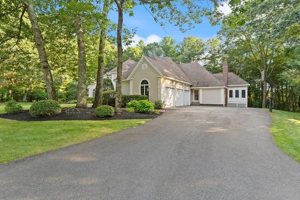 $1,599,000 | 2 New Meadow Lane, Topsfield, MA 01983
