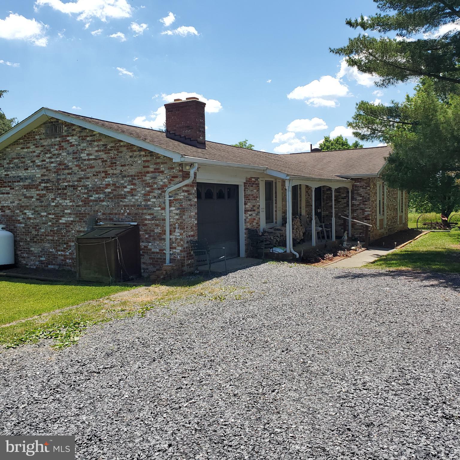 1944 Mountain Road Front Royal, VA 22630 - Photo 3 of 12 Gallery Image 3