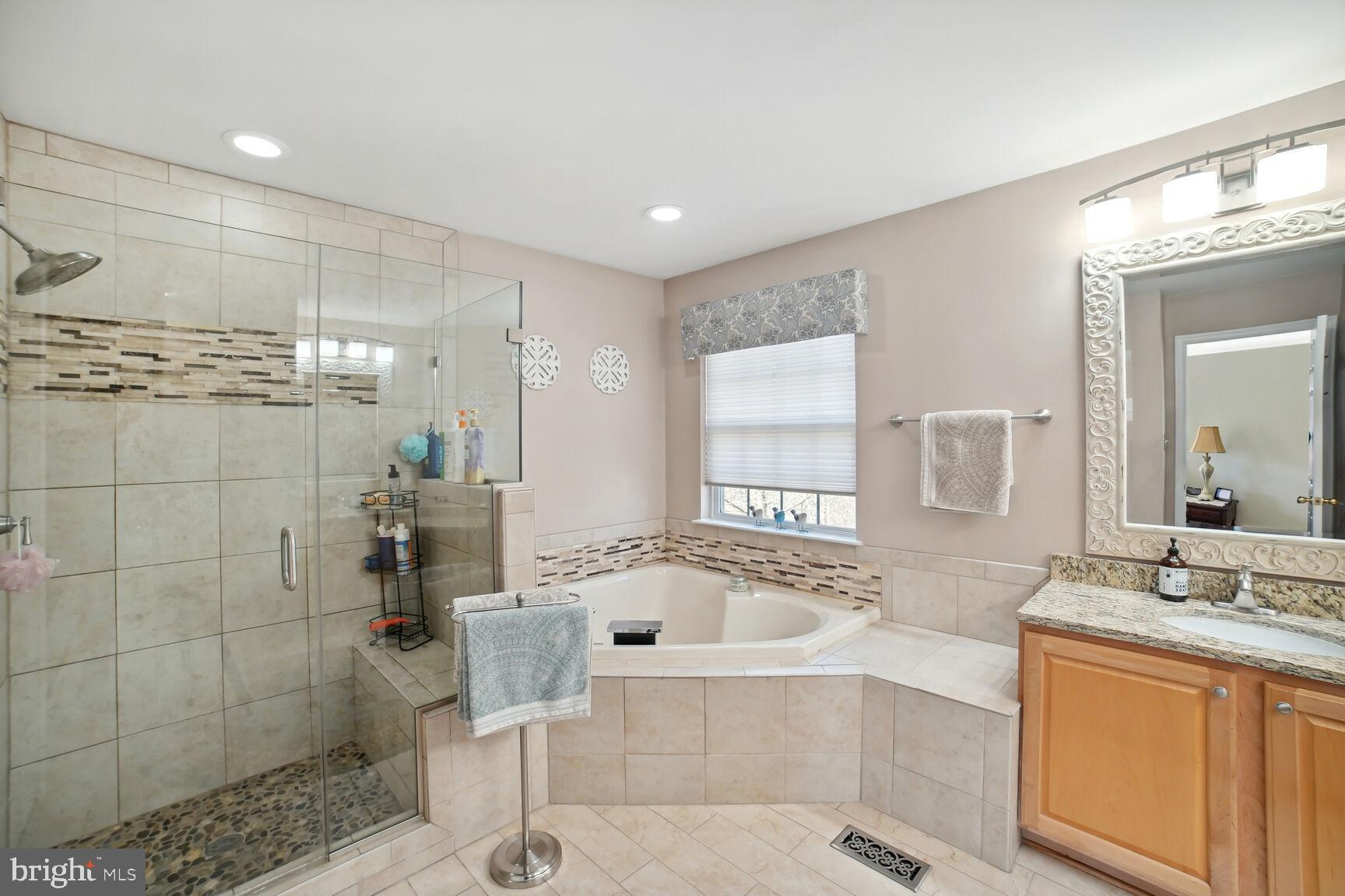 5880 Bridge Spring Road Frederick, MD 21704 - Photo 29 of 42 Remodel Owner Luxury Bathroom