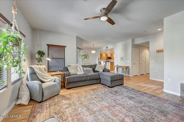 $405,000 | 33550 North Dove Lakes Drive, Unit 2009, Cave Creek, AZ 85331