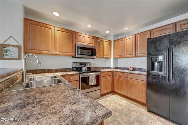 $405,000 | 33550 North Dove Lakes Drive, Unit 2009, Cave Creek, AZ 85331