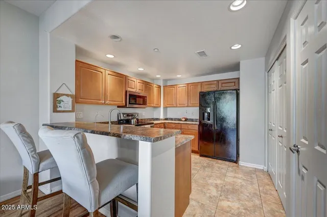 $405,000 | 33550 North Dove Lakes Drive, Unit 2009, Cave Creek, AZ 85331