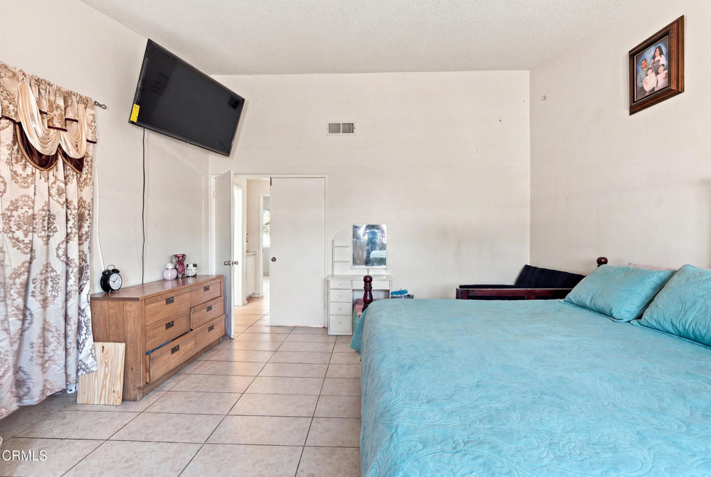 3534 Olds Road Oxnard, CA 93033 - Photo 22 of 34 Gallery Image 22