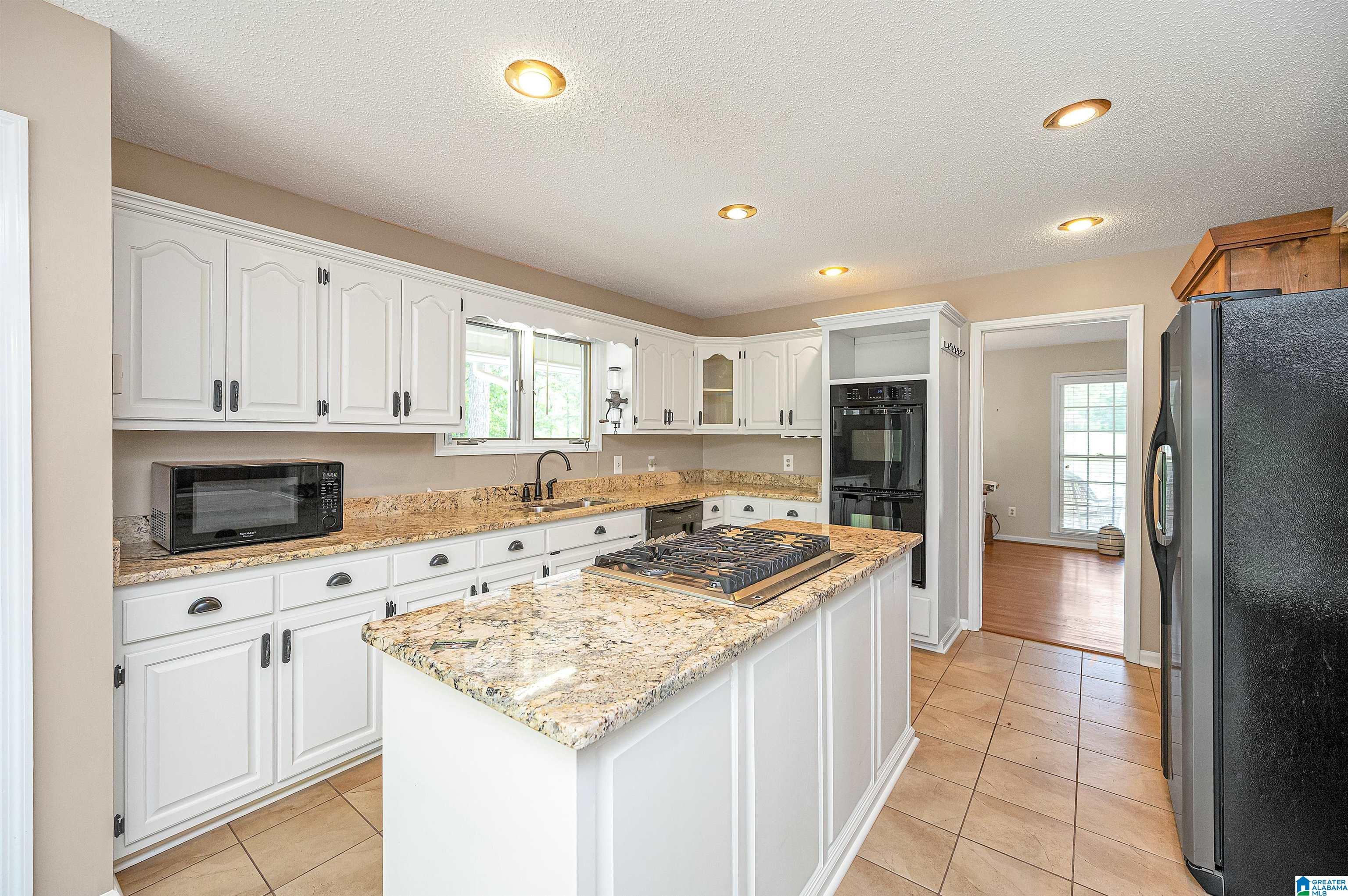 444 Myrick Road Warrior, AL 35180 - Photo 2 of 35