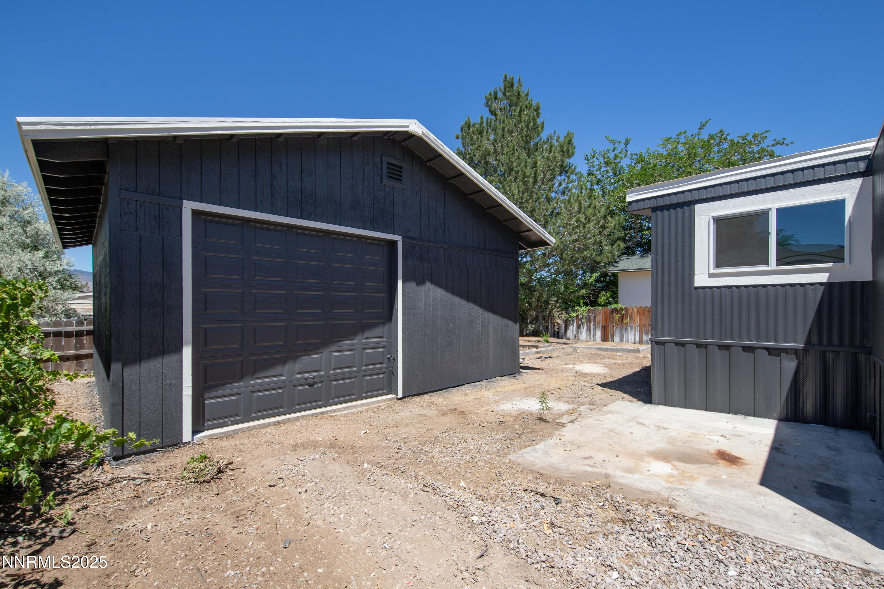 16385 Rhyolite Circle Reno, NV 89521 - Photo 36 of 50 a backyard of a house