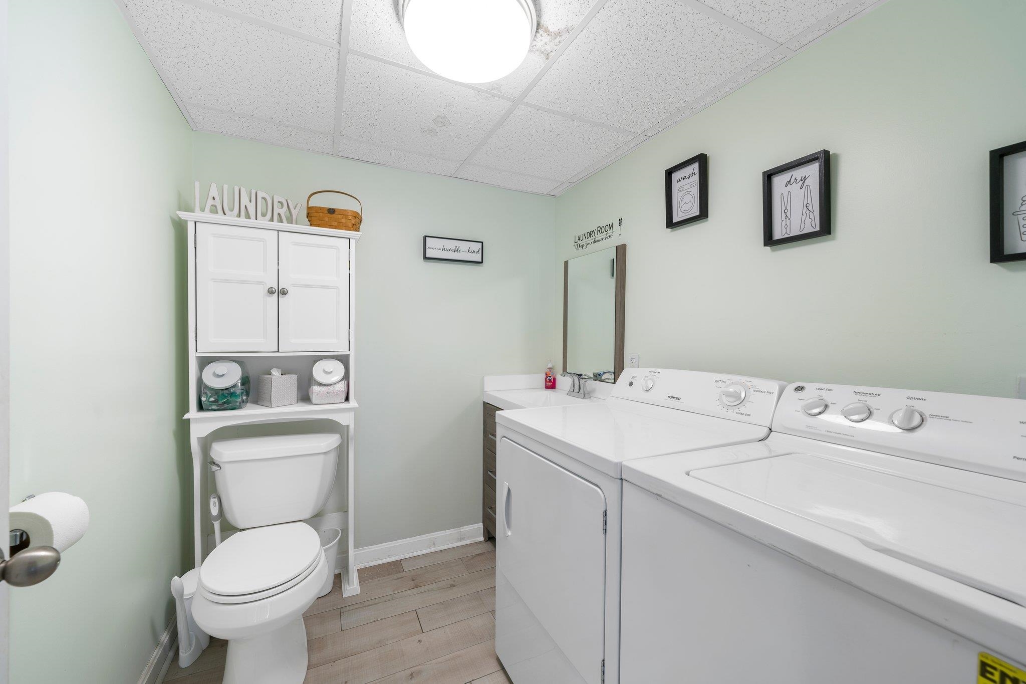 7 Island Pond Road Derry, NH 03038 - Photo 11 of 31