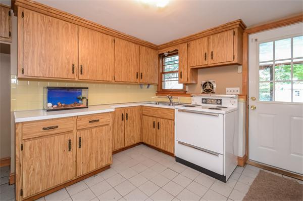 93 Old Post Road Walpole, MA 02032 - Photo 15 of 19 Gallery Image 15