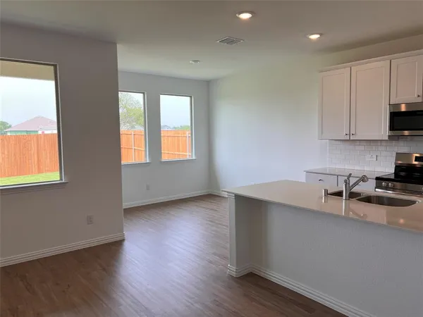 $2,150 | 252 Ardsley Lane, Princeton, TX 75407