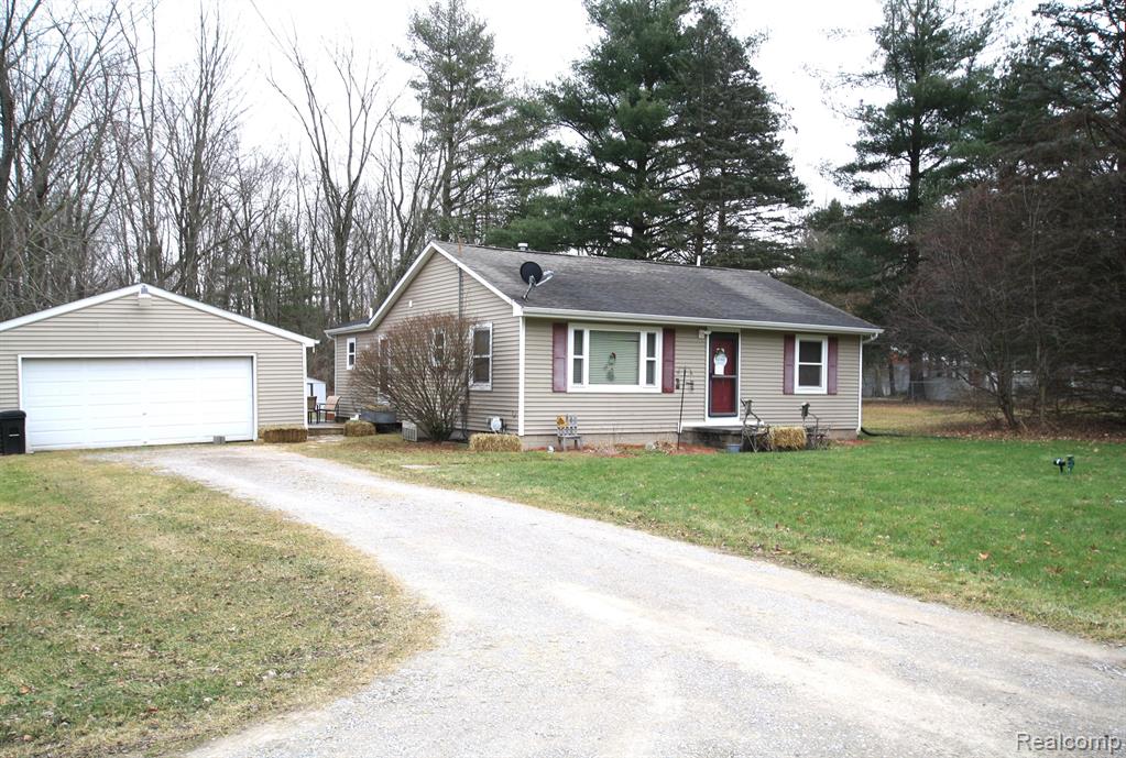 11805 Bueche Road Burt, MI 48417 - Photo 1 of 18