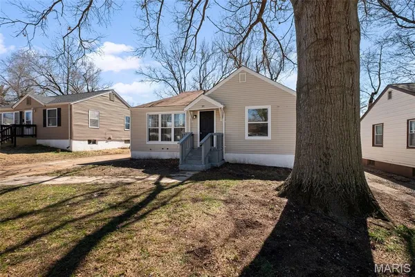 $1,520 | 8126 Rector Drive, Berkeley, MO 63134