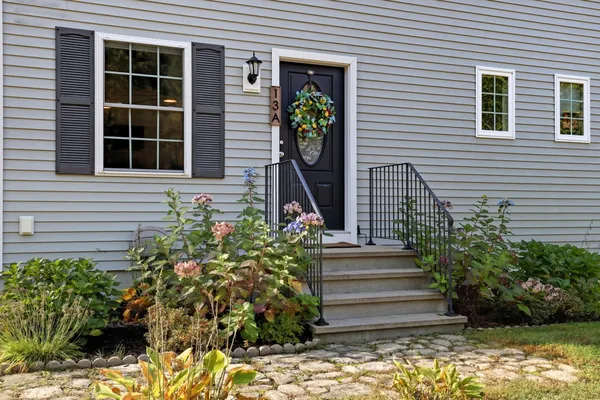 $365,000 | 13 Juanita Avenue, Unit A, Raymond, NH 03077