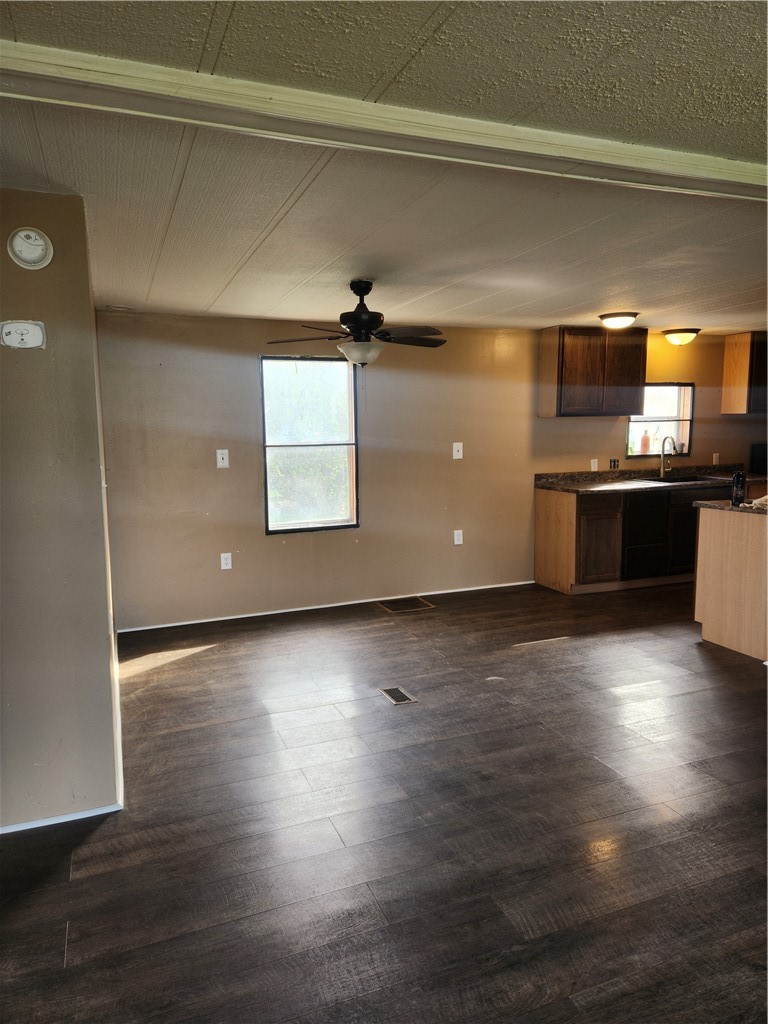 211 Spring Run Manchester, NY 14432 - Photo 4 of 13 Dining Area