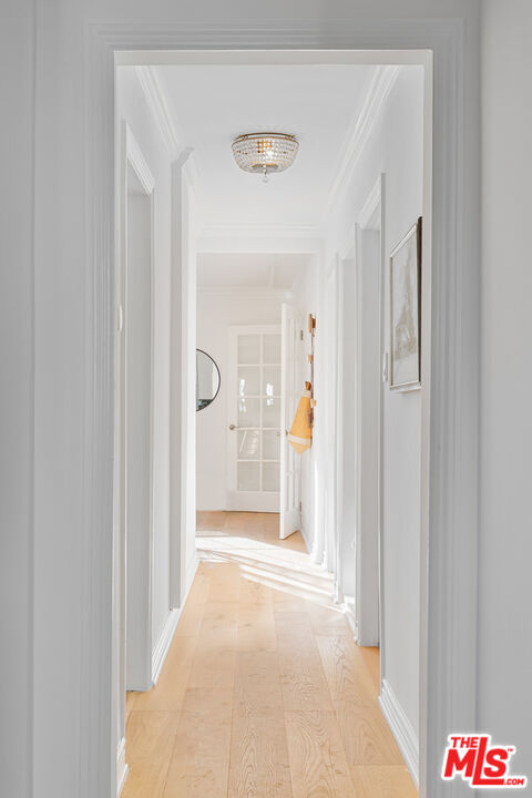 3420 Buckingham Road Los Angeles, CA 90016 - Photo 13 of 41 a view of a hallway