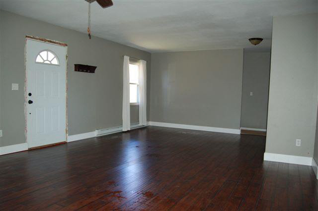 11714 Douglas Road Temperance, MI 48182 - Photo 6 of 17 LIVING AREA