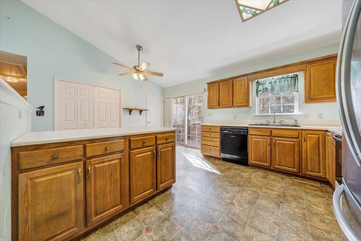 2161 Flint Hill Road Moneta, VA 24121 - Photo 12 of 50 11-MIB02462