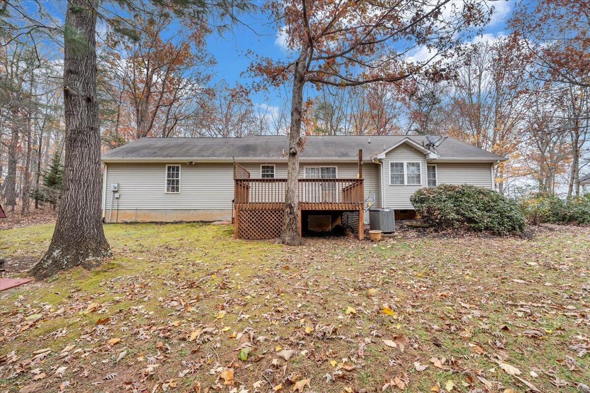 2161 Flint Hill Road Moneta, VA 24121 - Photo 33 of 50 32-MIB07085