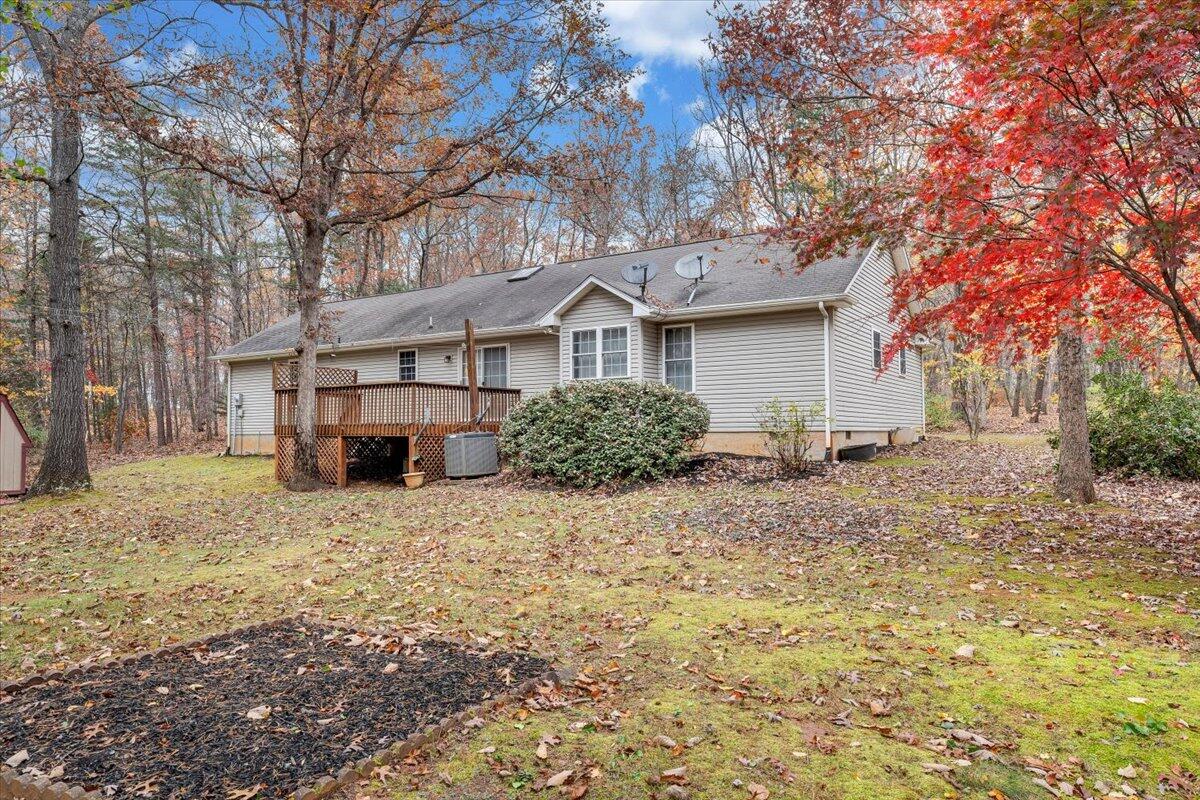 2161 Flint Hill Road Moneta, VA 24121 - Photo 34 of 50 33-MIB07076