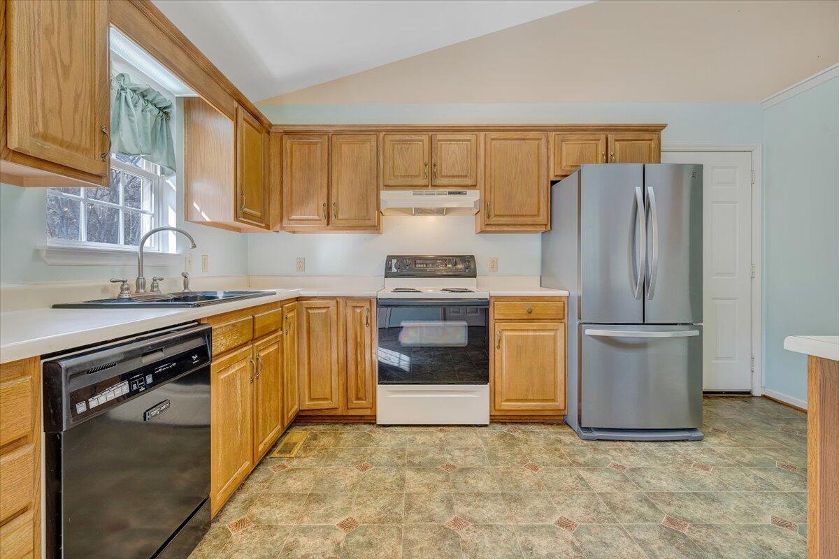2161 Flint Hill Road Moneta, VA 24121 - Photo 10 of 50 09-MIB02456