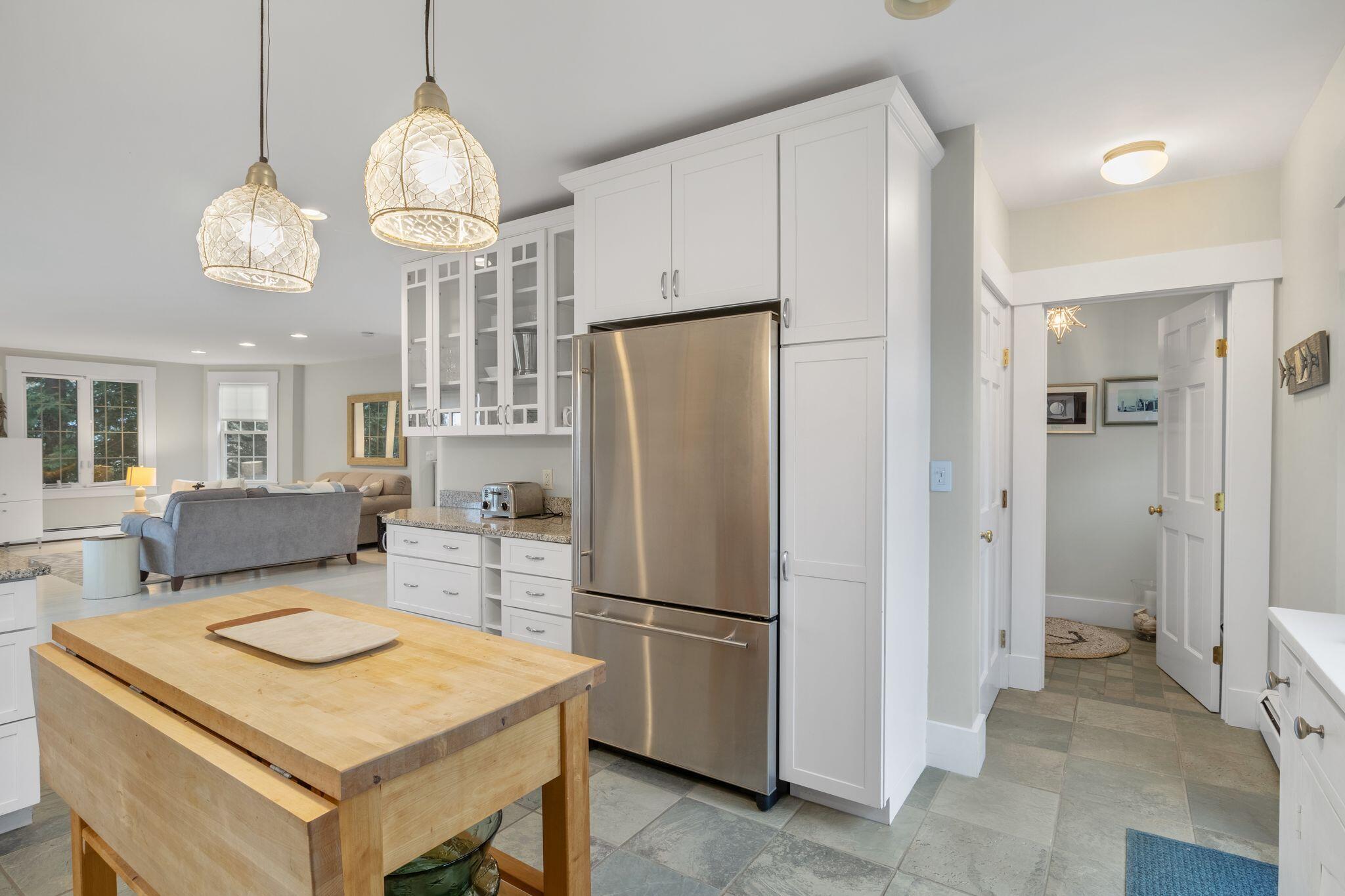 4 Oak Street Kennebunk, ME 04043 - Photo 16 of 49 Kitchen