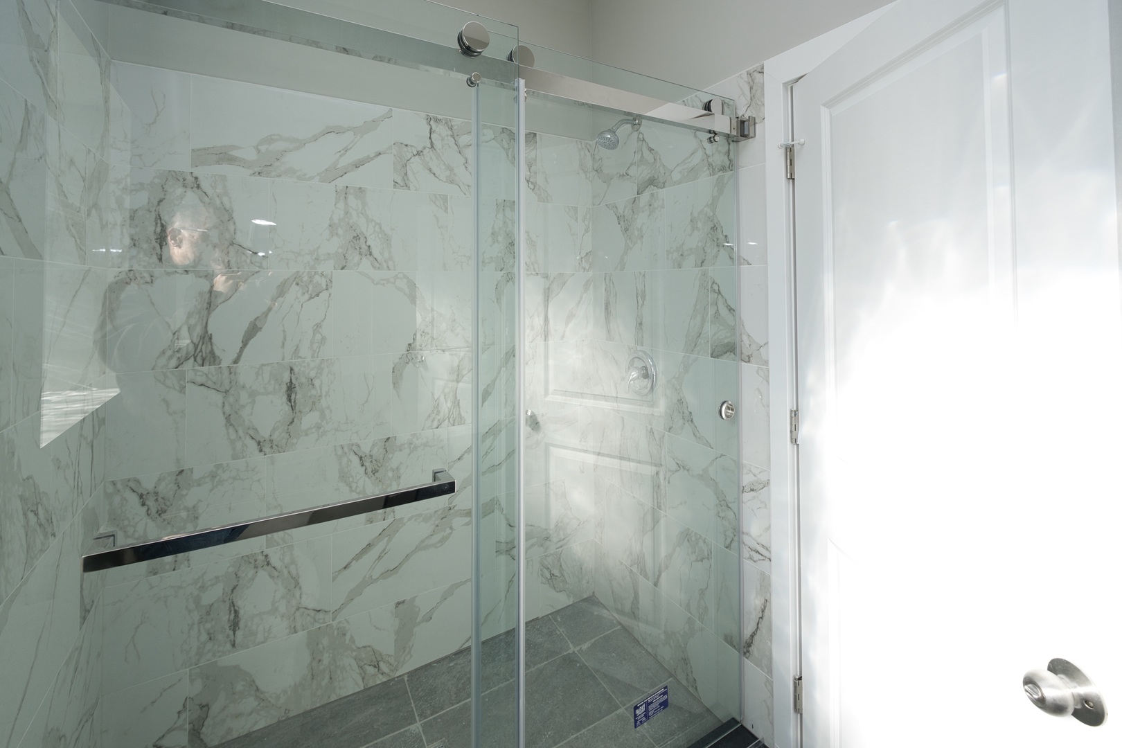 3122 South Morgan Street Chicago, IL 60608 - Photo 23 of 33 a bathroom with a shower