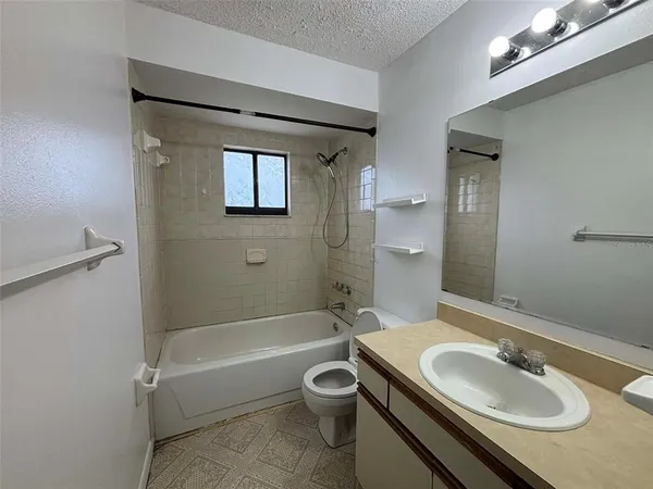 $1,200 | 820 South Floral Avenue, Bartow, FL 33830