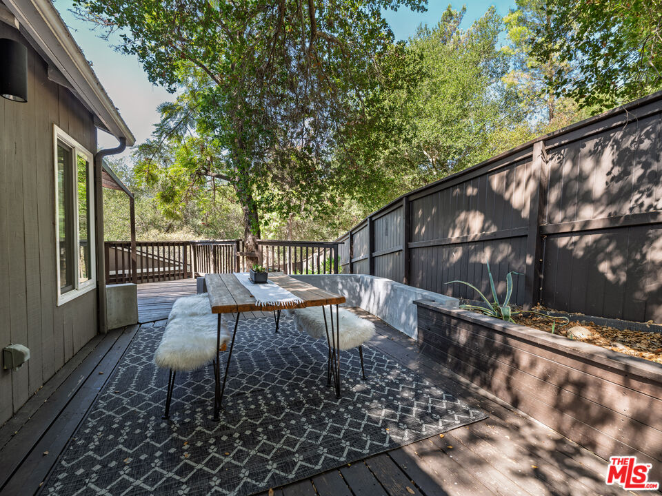 20922 Keller Road Topanga, CA 90290 - Photo 42 of 49 a garden view with a seating space