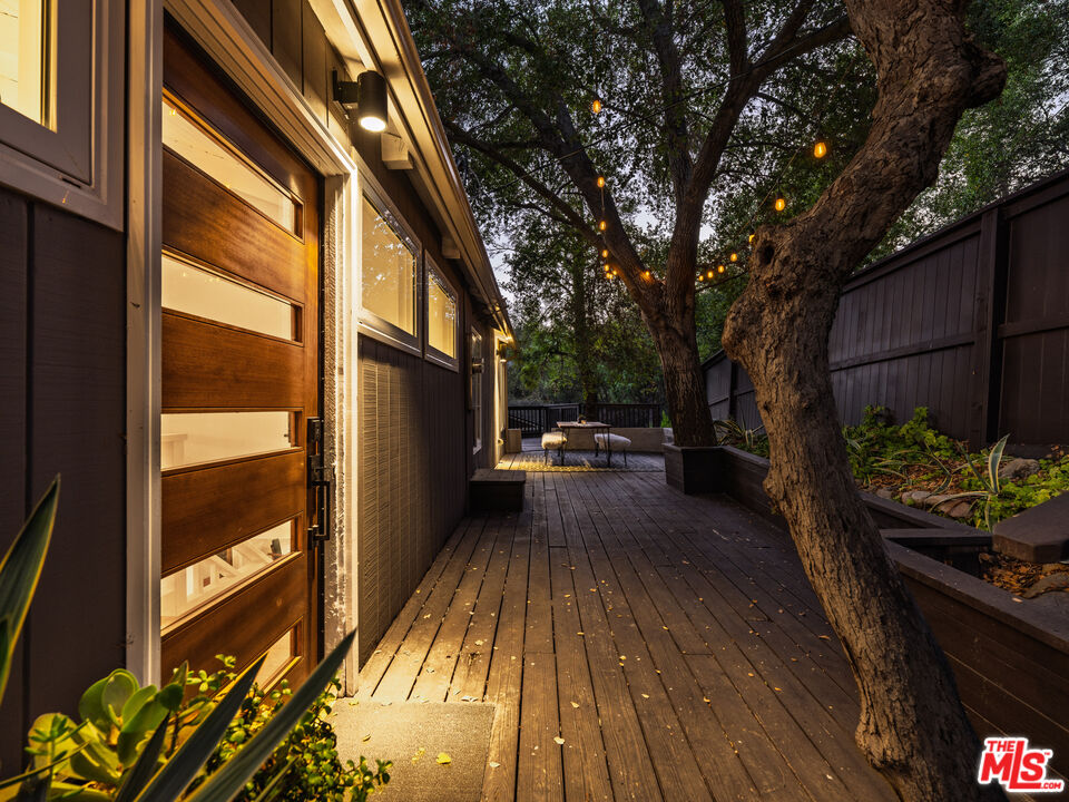 20922 Keller Road Topanga, CA 90290 - Photo 46 of 49 a view of balcony with a patio