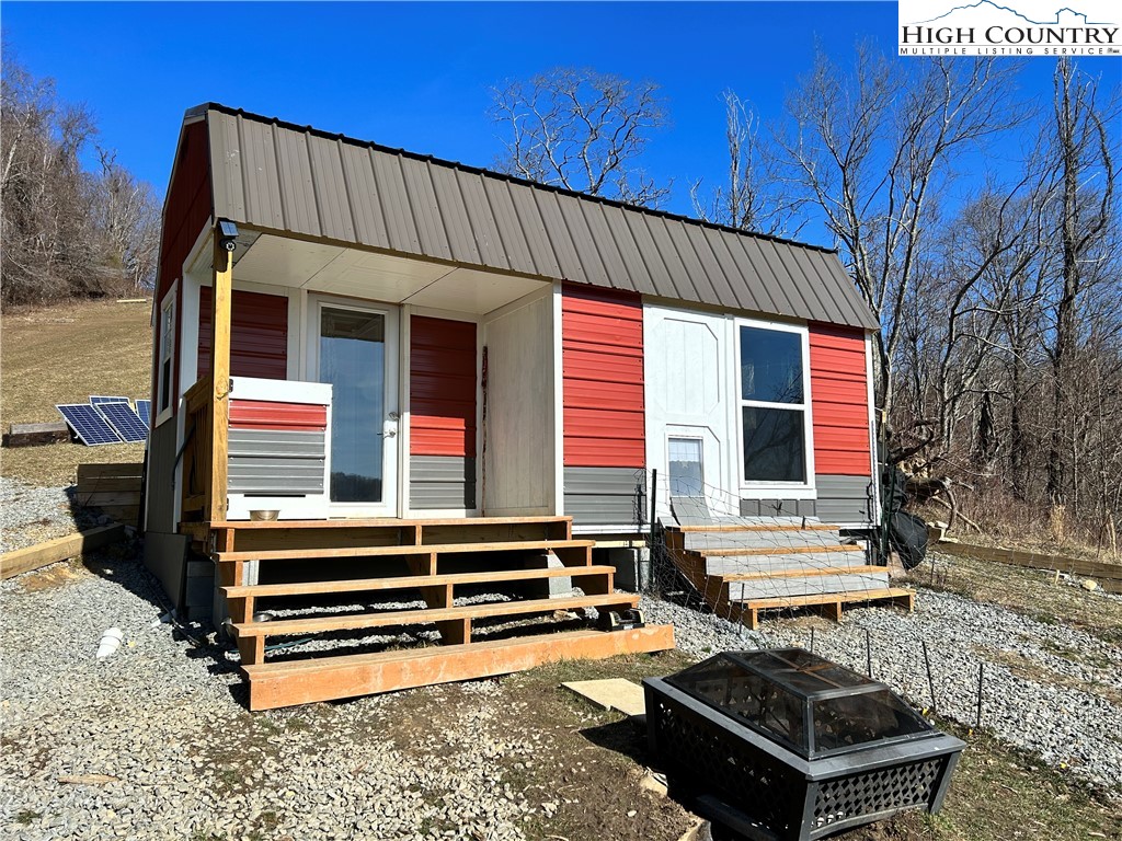 2122 Walnut Branch Church Road Sparta, NC 28675 - Photo 3 of 24 Gallery Image 3