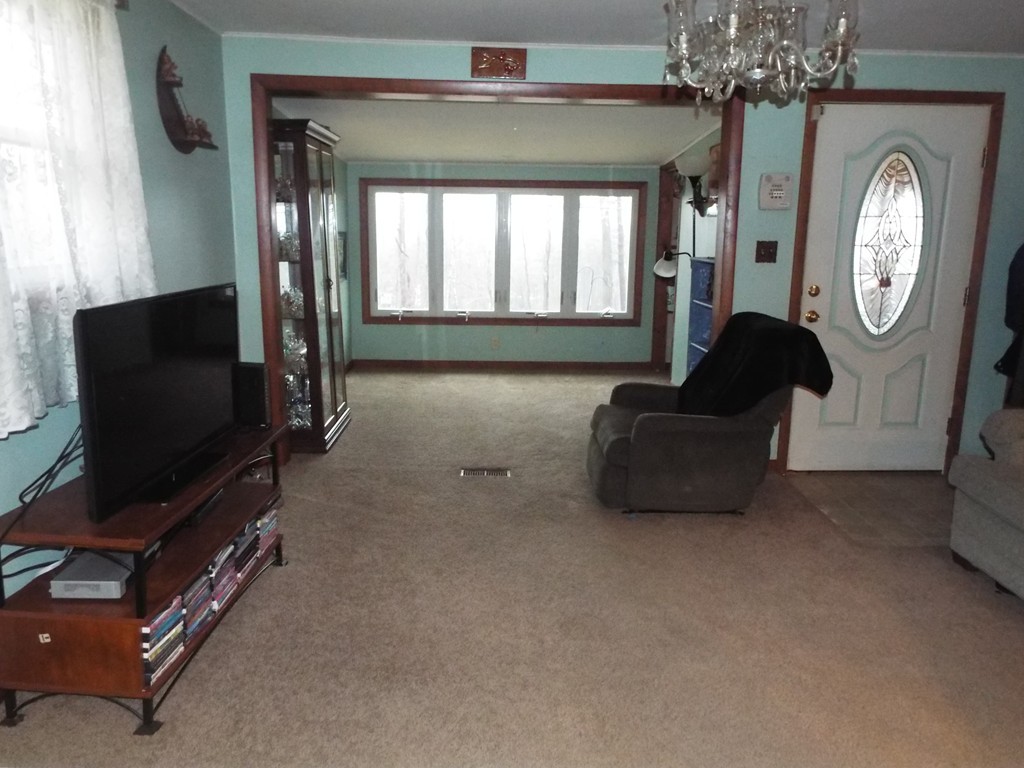 68 West Warren Road Ware, MA 01082 - Photo 4 of 21