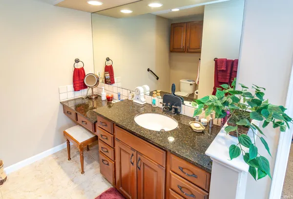 $454,700 | 8200 Whitetail Trail, Evansville, IN 47711