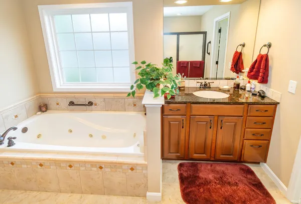 $454,700 | 8200 Whitetail Trail, Evansville, IN 47711