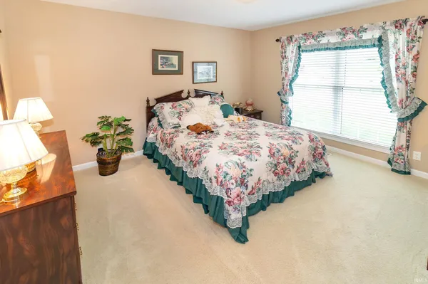 $454,700 | 8200 Whitetail Trail, Evansville, IN 47711