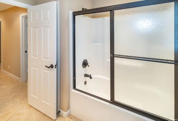 $454,700 | 8200 Whitetail Trail, Evansville, IN 47711