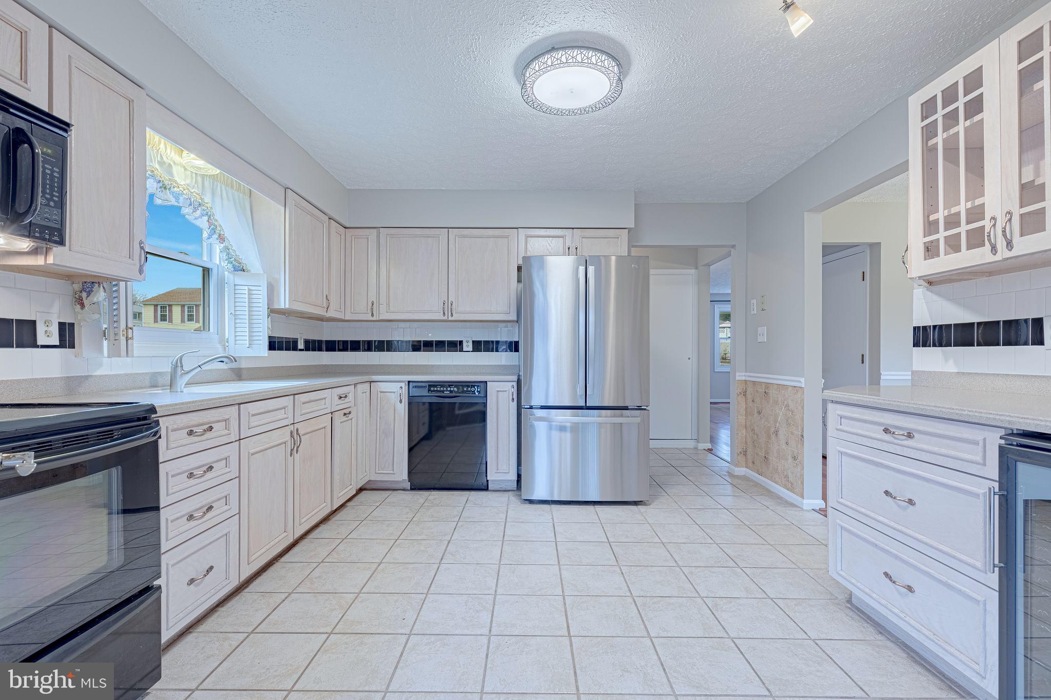 341 Edgewood Road Linthicum Heights, MD 21090 - Photo 15 of 36 Kitchen
