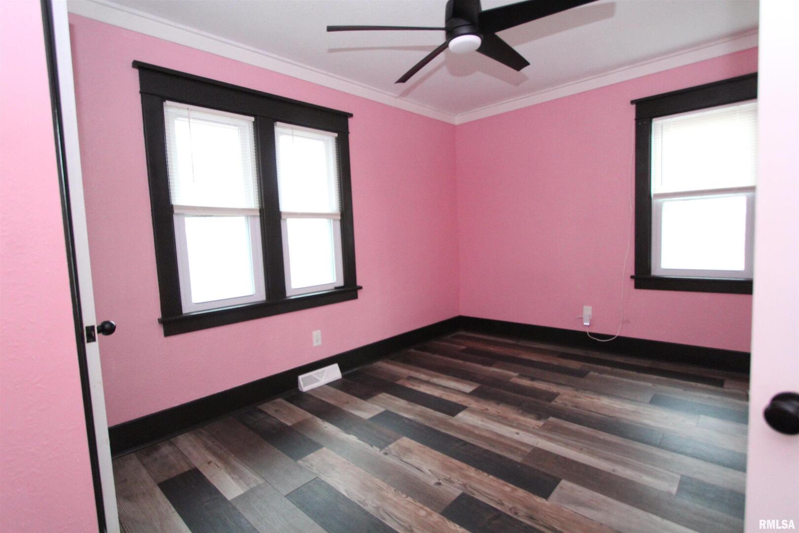 729 South 8th Street Clinton, IA 52732 - Photo 14 of 15