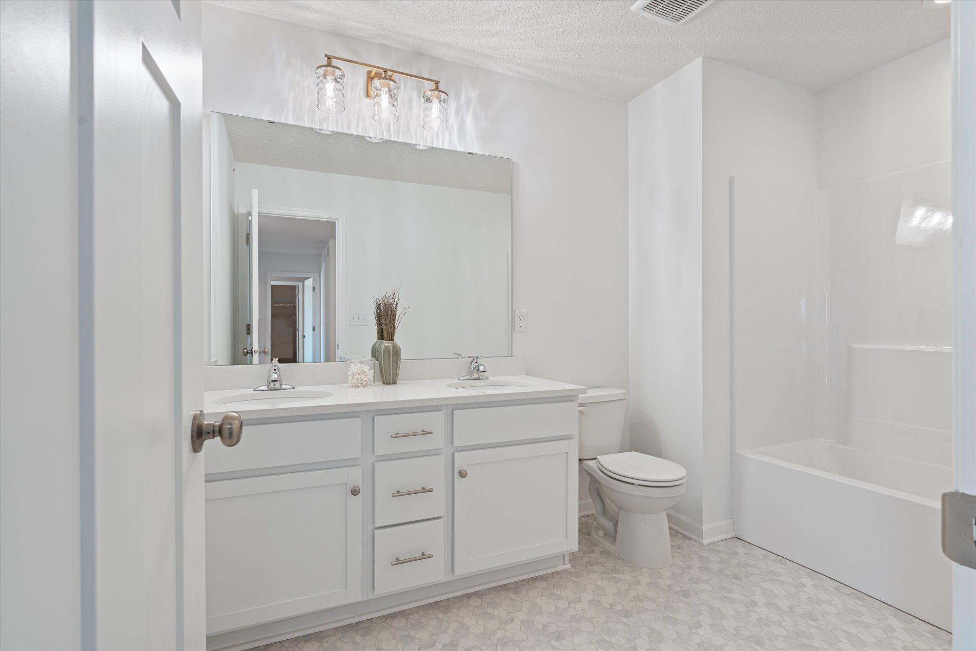 6700 Jorgensen Avenue South Cottage Grove, MN 55016 - Photo 26 of 40