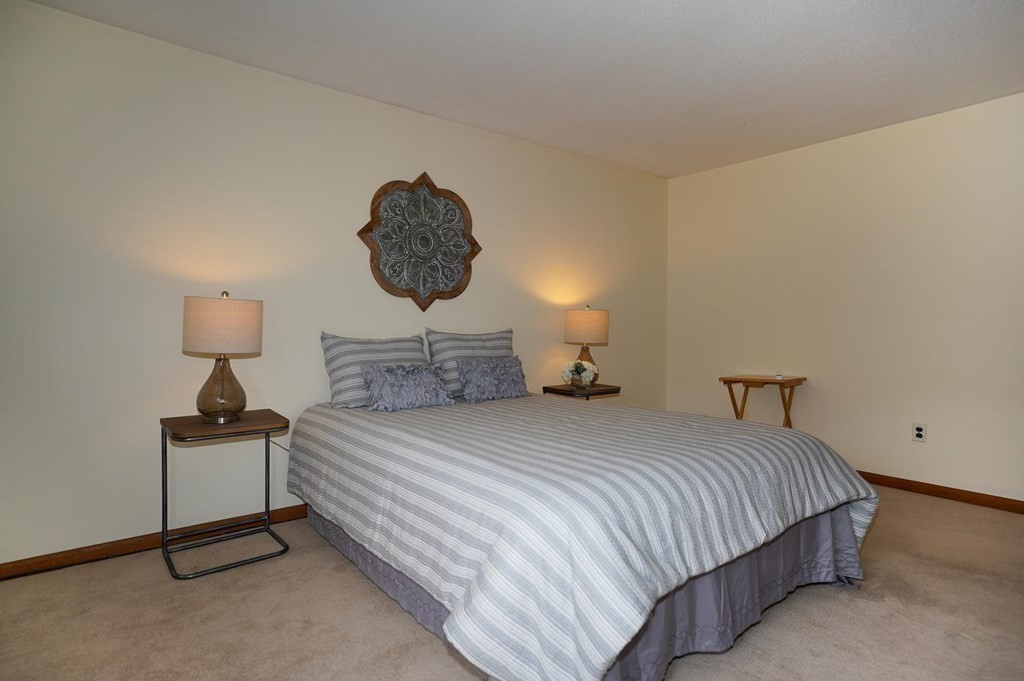 12 Hallmark Gardens, Unit 7 Burlington, MA 01803 - Photo 13 of 18