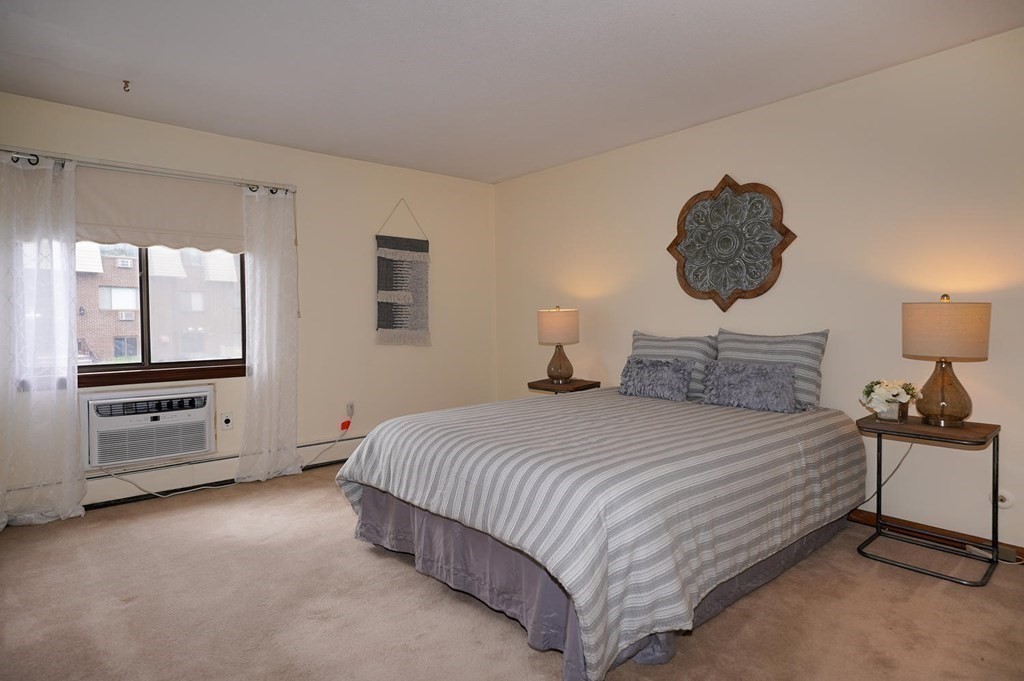 12 Hallmark Gardens, Unit 7 Burlington, MA 01803 - Photo 14 of 18