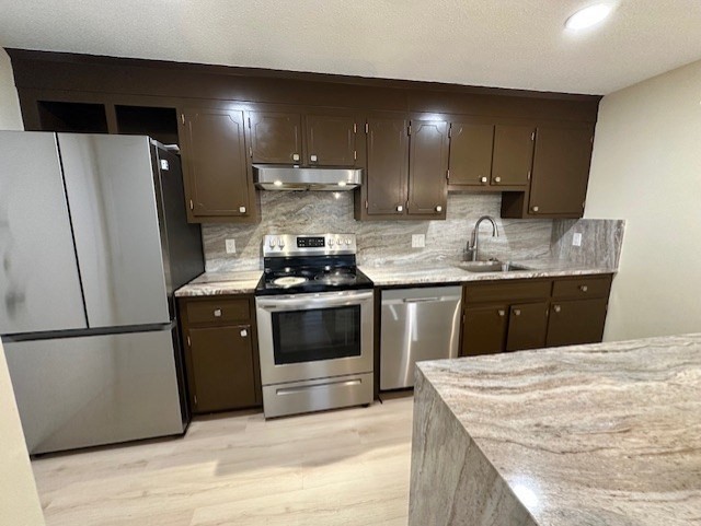 12 Hallmark Gardens, Unit 7 Burlington, MA 01803 - Photo 3 of 18