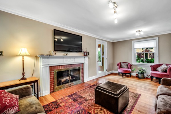 27 Hodge Road Arlington, MA 02474 - Photo 6 of 30