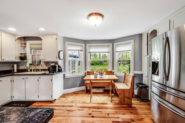 27 Hodge Road Arlington, MA 02474 - Photo 9 of 30