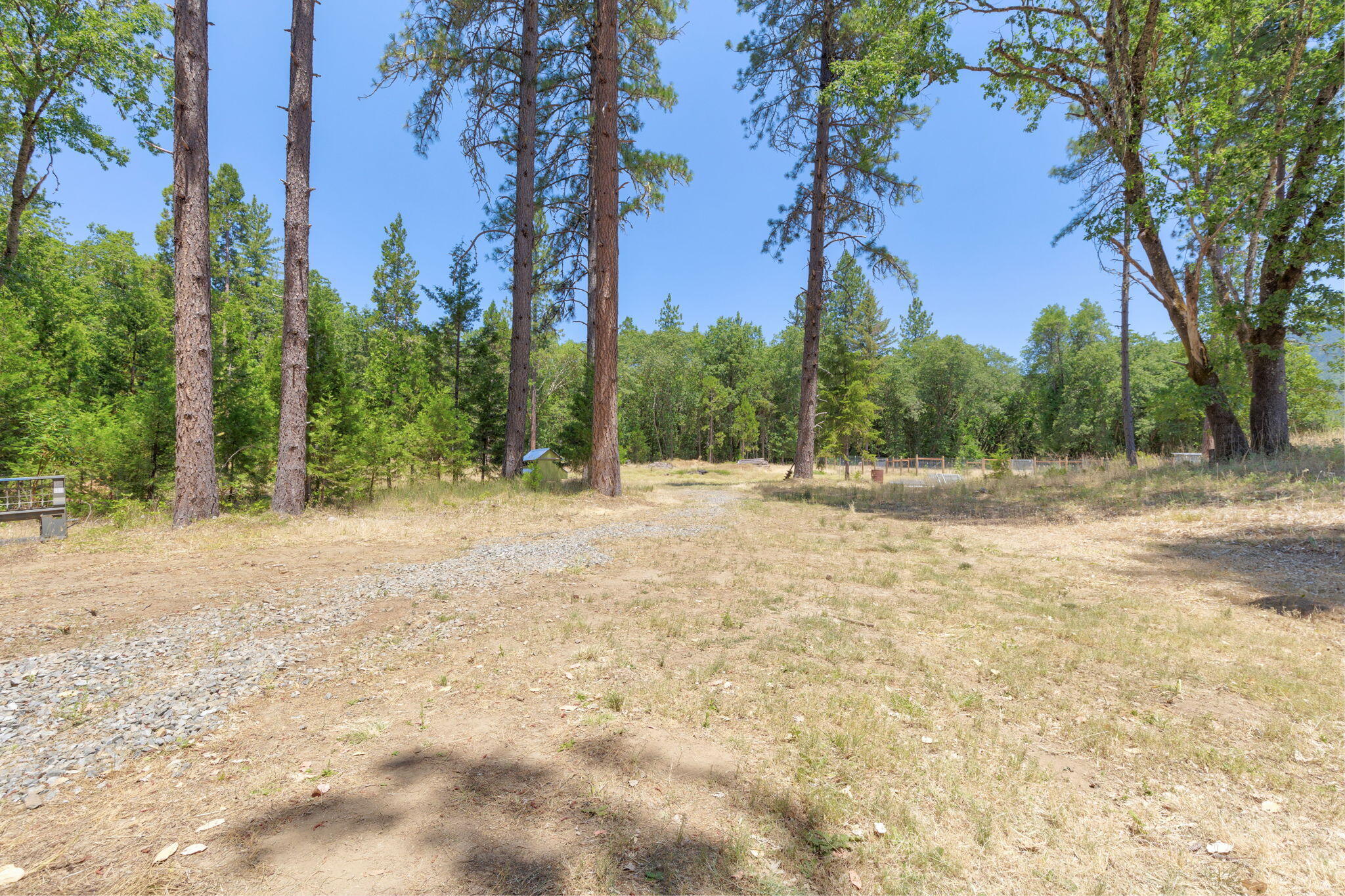 6060 Hugo Road Grants Pass, OR 97526 - Photo 8 of 21 8