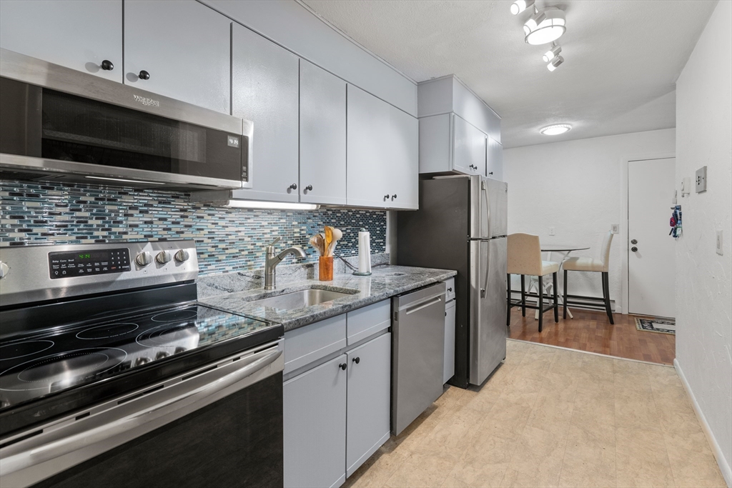 176 Swanson Road, Unit 309 Boxborough, MA 01719 - Photo 7 of 18