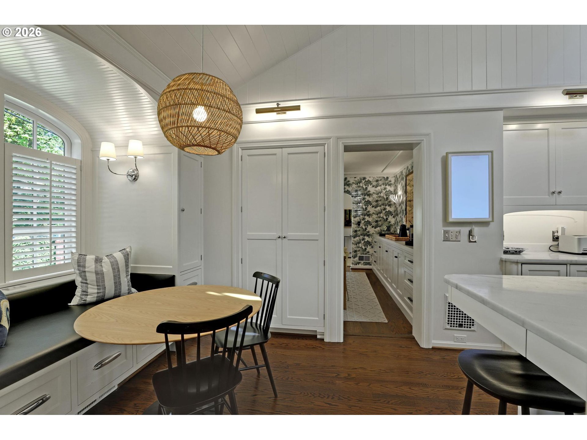 2490 Southwest Arden Road Portland, OR 97201 - Photo 14 of 48 Gallery Image 14