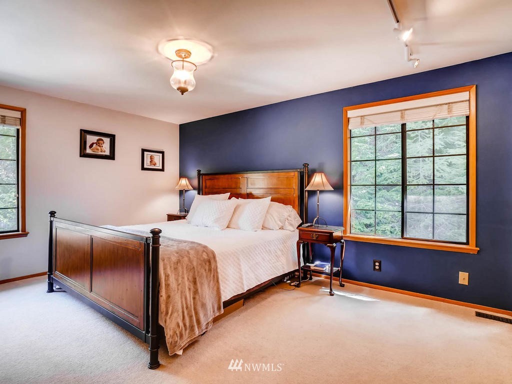 6905 Meadowdale Beach Road Edmonds, WA 98026 - Photo 11 of 23 Gallery Image 11