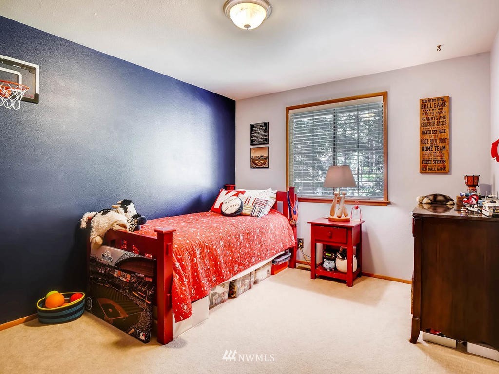 6905 Meadowdale Beach Road Edmonds, WA 98026 - Photo 14 of 23 Gallery Image 14
