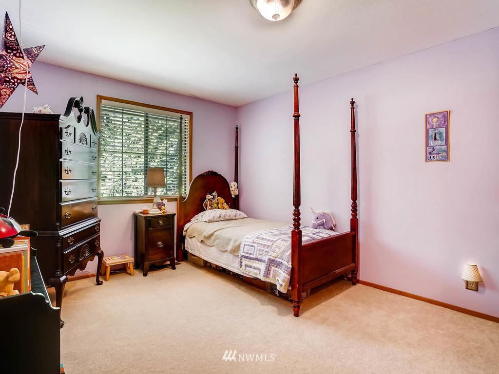 6905 Meadowdale Beach Road Edmonds, WA 98026 - Photo 17 of 23 Gallery Image 17