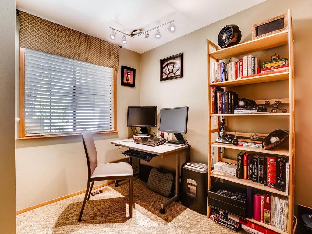 6905 Meadowdale Beach Road Edmonds, WA 98026 - Photo 18 of 23 Gallery Image 18